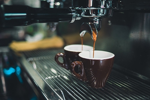 Drogues courantes Partie 3 - La caféine, la drogue liquide la plus acceptée